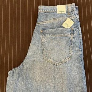 NWT Free People Wide Leg Distressed Jeans Size: 32